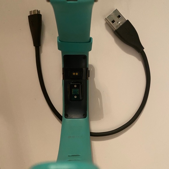 Fitbit - Picture 2 of 3